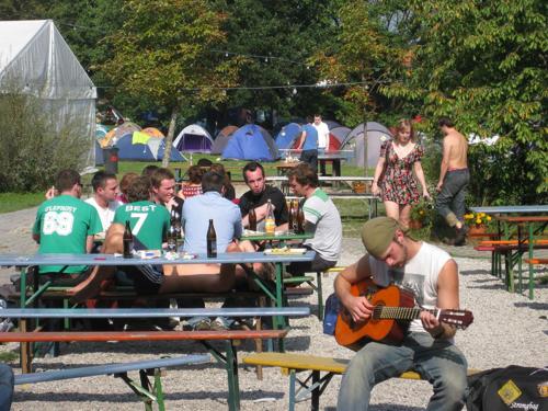 THE TENT - Youth Only - Buchung leider nur bis 30 Jahre möglich!