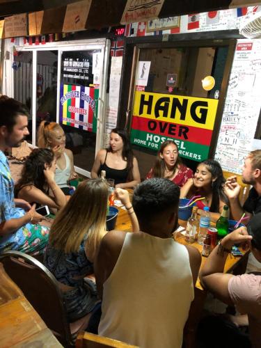 Hangover Hostel (Phi Phi Don) 