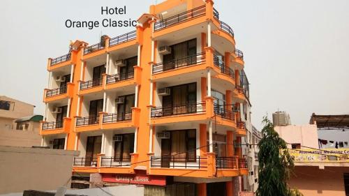 Orange hostel