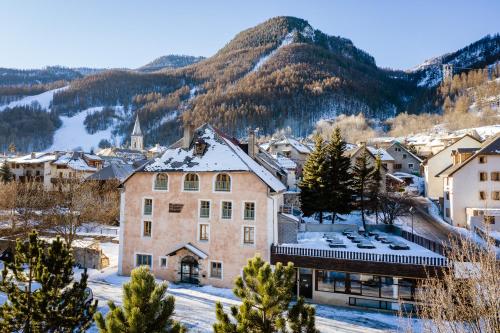 Auberge de Jeunesse HI Serre-Chevalier (La Salle Les Alpes) 